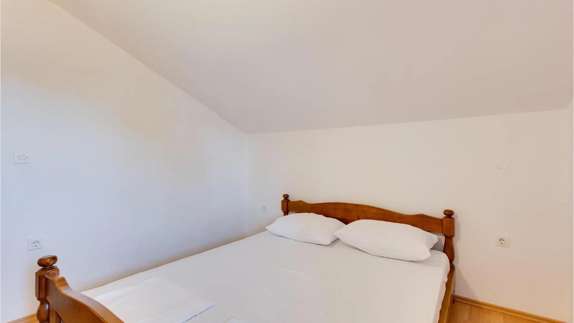 1 Bedroom Awesome Apartment In Marsici Sveti Vid-Miholjice Croatia